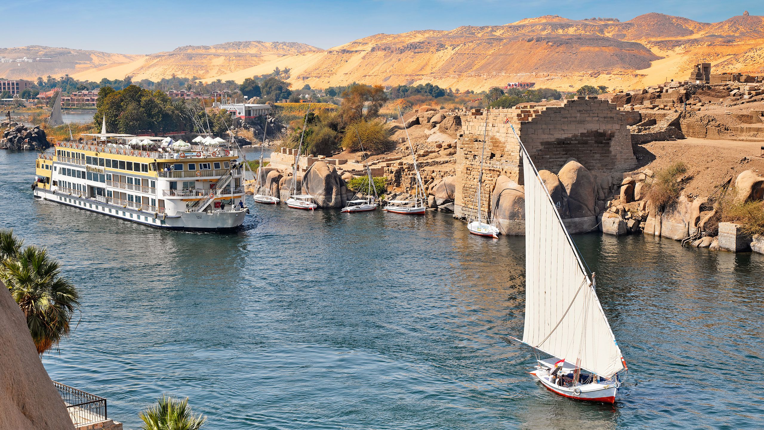 Cruising along the Nile