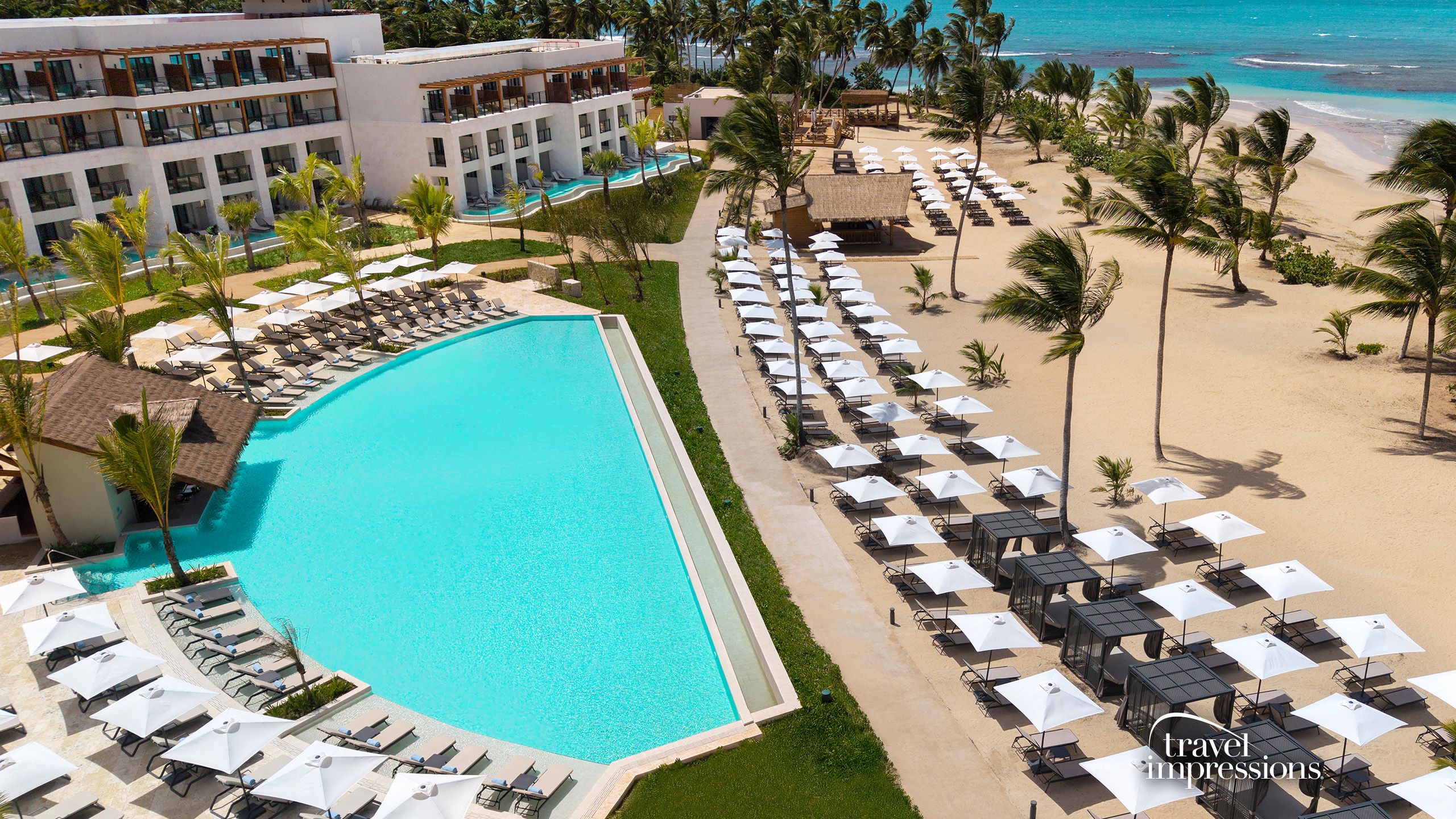 •	Secrets Playa Esmeralda Resort & Spa 